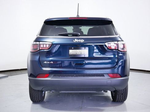 Used 2024 Jeep Compass Sport image 9