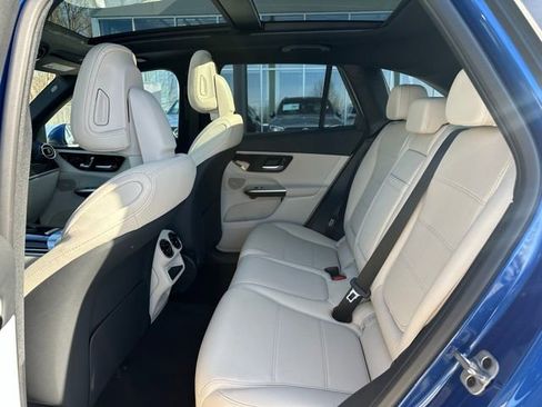 Used 2026 Mercedes-Benz GLC 300 4MATIC image 16