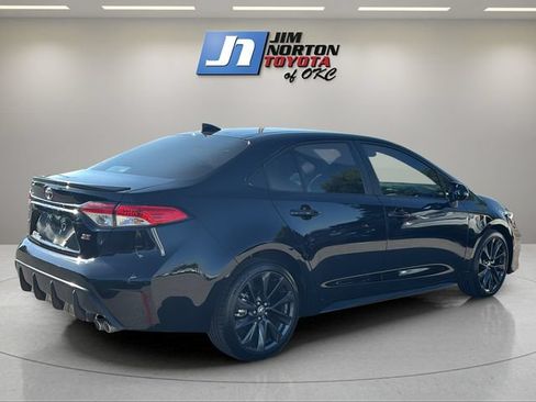 Used 2024 Toyota Corolla SE FWD image 5