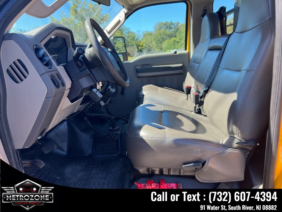 Used 2009 Ford F350 4x4 Regular Cab Super Duty image 17