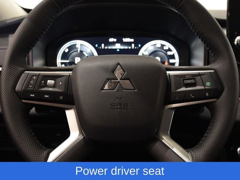 New 2025 Mitsubishi Outlander SE image 10