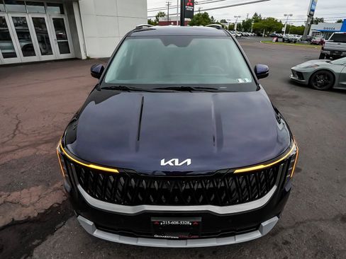 Used 2025 Kia Carnival EX FWD image 56