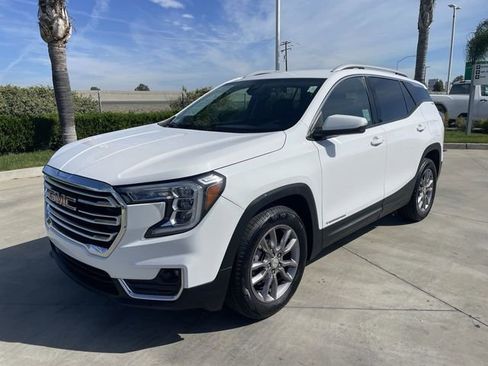 Used 2023 GMC Terrain SLT FWD image 4
