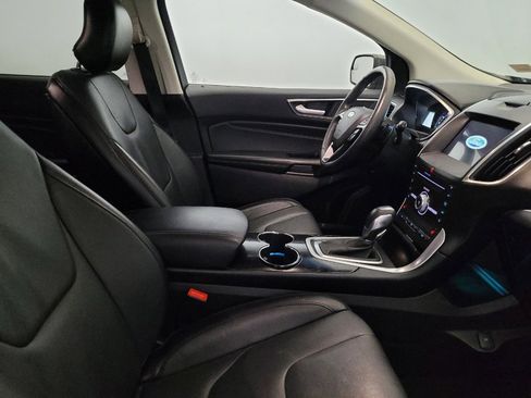 Used 2018 Ford Edge Titanium w/ Technology Package AWD/4WD image 21