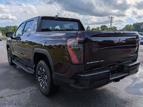 Used 2026 GMC Sierra EV Elevation AWD/4WD image 8