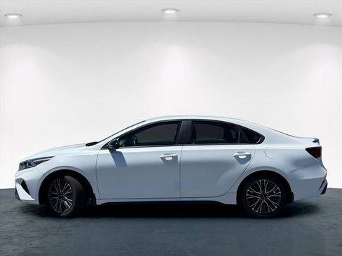 Used 2023 Kia Forte GT-Line FWD image 4