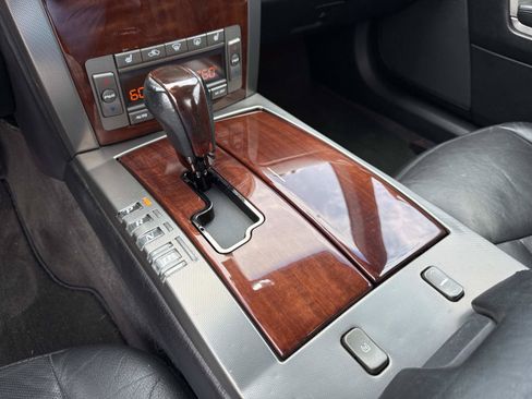 Used 2007 Cadillac XLR RWD image 25