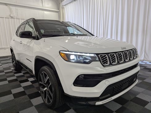 Used 2025 Jeep Compass Limited w/ Elite Group image 5