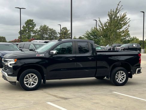 Used 2023 Chevrolet Silverado 1500 LT w/ Z71 Off-Road Package AWD/4WD image 6
