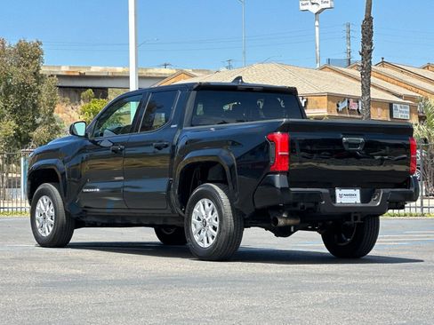Used 2025 Toyota Tacoma SR5 RWD image 3