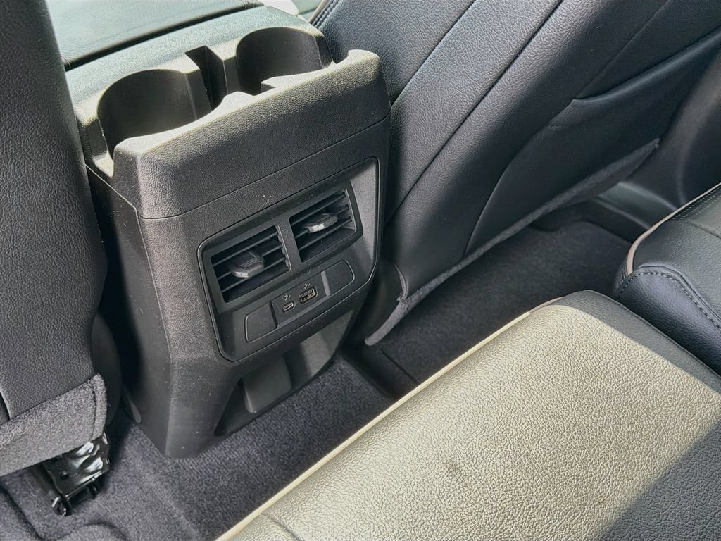 Used 2025 GMC Canyon Denali AWD/4WD image 28