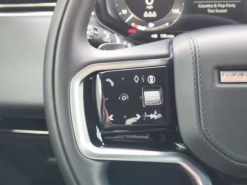 Used 2024 Land Rover Range Rover Sport SE image 24