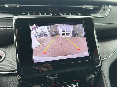 Used 2024 Jeep Grand Cherokee L Laredo image 22