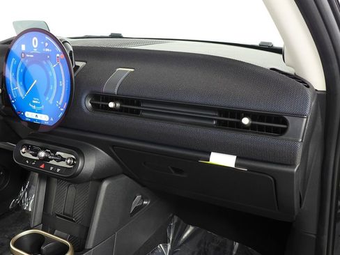 Certified 2025 MINI Cooper S image 13