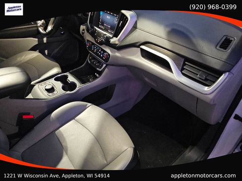 Used 2022 GMC Terrain SLT w/ Infotainment Package II image 27