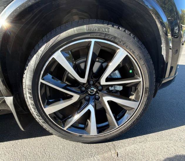 Used 2024 Volvo XC90 B6 Ultimate w/ Protection Package Premier AWD/4WD image 11