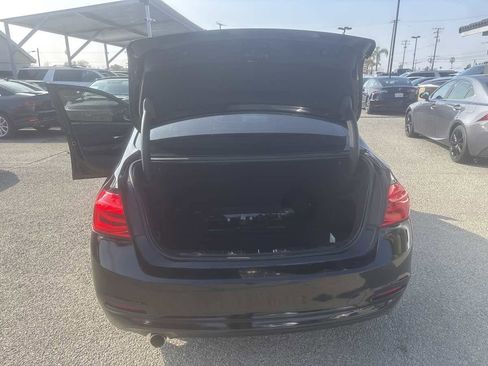 Used 2018 BMW 320i Sedan w/ Convenience Package image 20