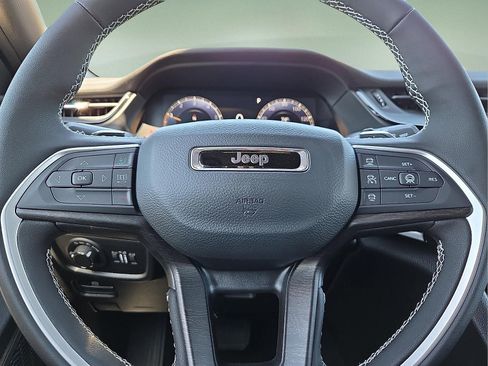 New 2026 Jeep Grand Cherokee L 4WD image 24