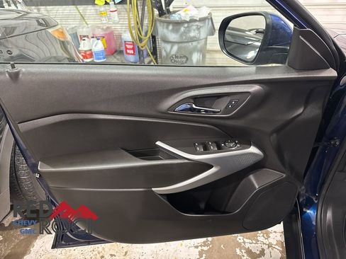 Used 2024 Chevrolet Trax LS w/ LS Convenience Package image 11