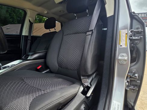 Used 2016 Dodge Journey SXT w/ Comfort/Convenience Group FWD image 17