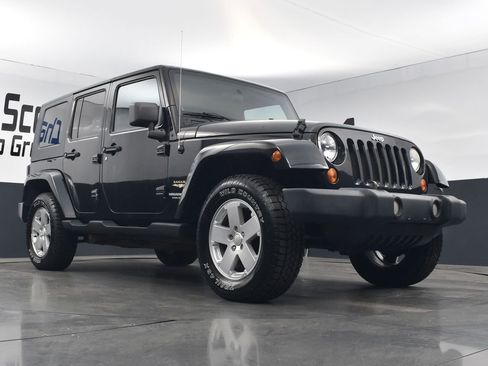 Used 2007 Jeep Wrangler Unlimited Sahara AWD/4WD image 23