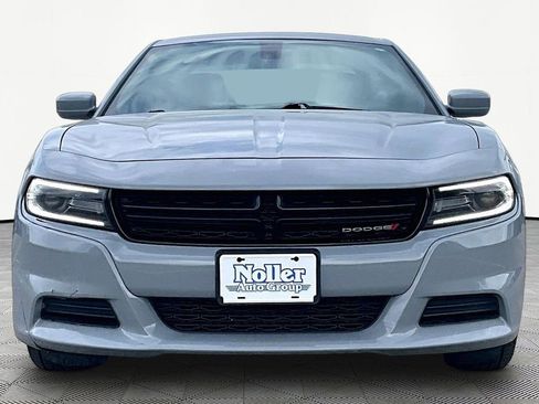 Used 2021 Dodge Charger SXT w/ Leather Interior Group RWD image 3