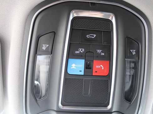 Certified 2023 Jeep Grand Cherokee L Limited image 18