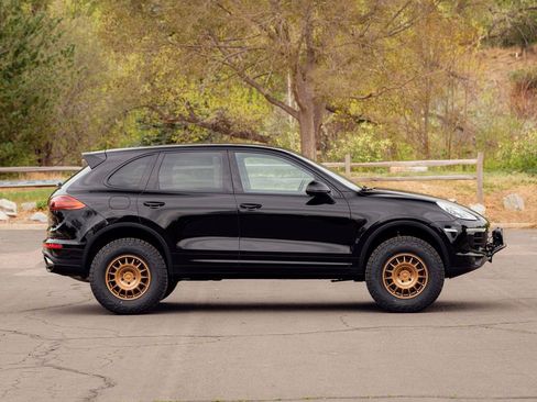 Used 2015 Porsche Cayenne Diesel AWD/4WD image 5