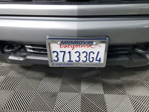 Used 2025 Chevrolet Silverado 1500 Custom image 10