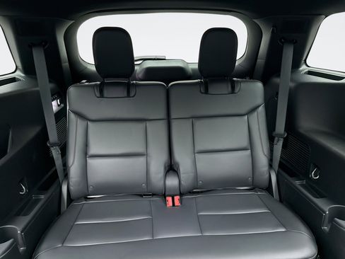 Used 2025 Ford Explorer ST image 23