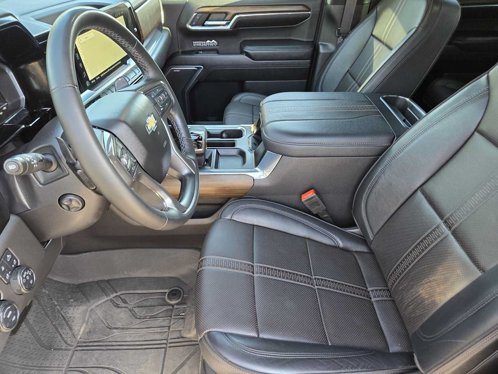 Used 2024 Chevrolet Silverado 1500 High Country w/ High Country Premium Package AWD/4WD image 14