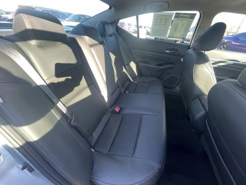 Used 2024 Nissan Altima 2.5 SR image 28