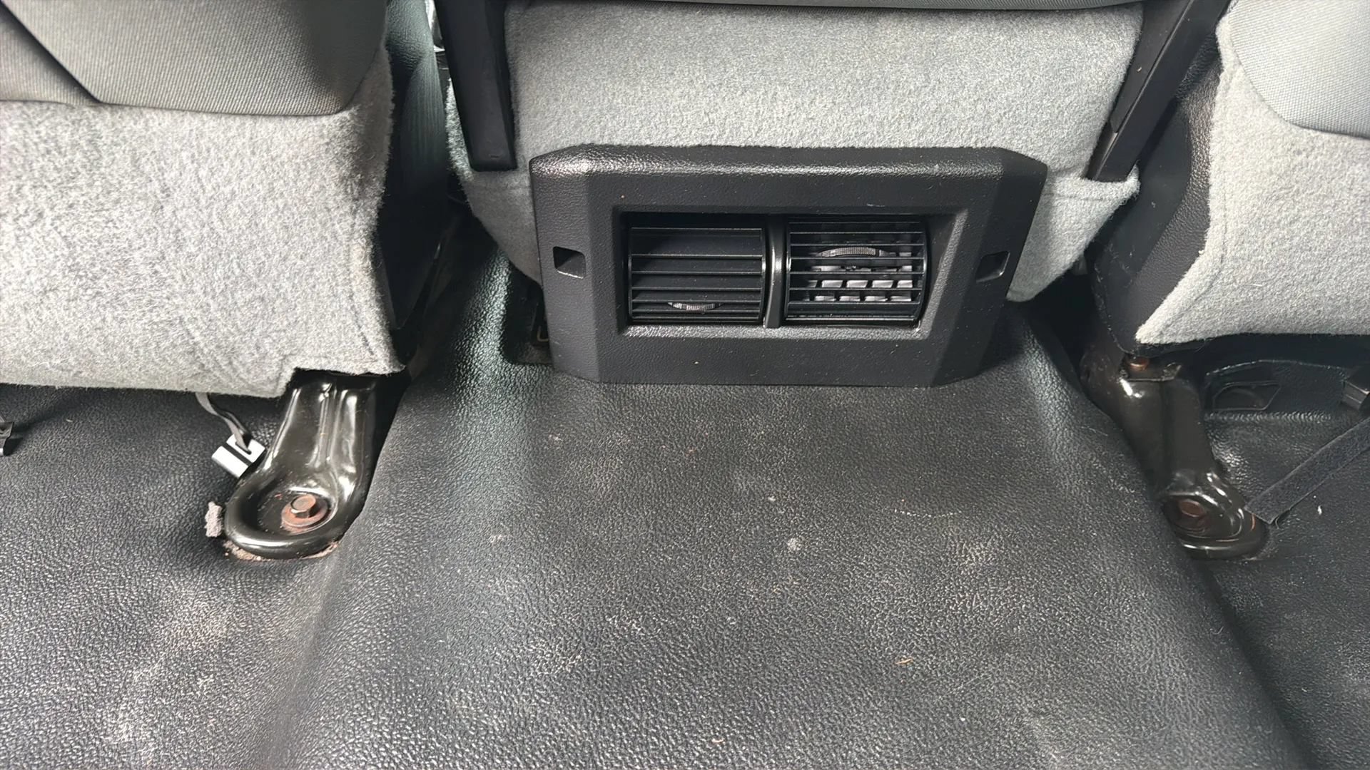 Used 2018 RAM 1500 4x4 Crew Cab w/ Protection Group image 25