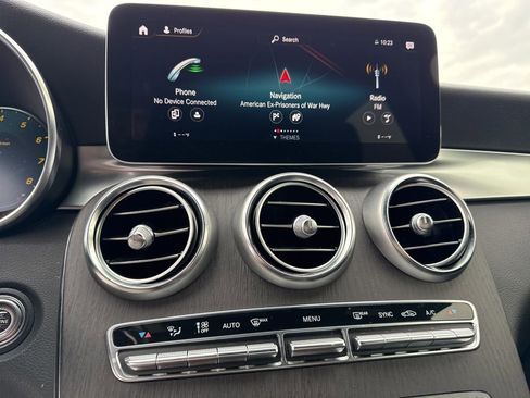 Used 2022 Mercedes-Benz GLC 300 4MATIC w/ Multimedia Package Lite image 24