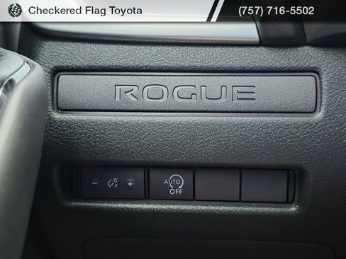 Used 2023 Nissan Rogue S image 22