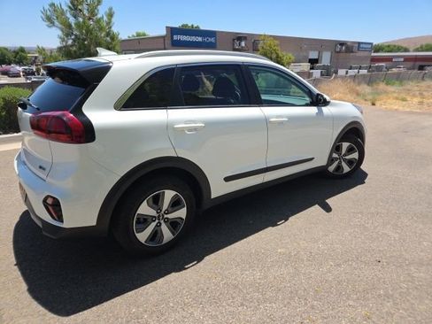 Used 2022 Kia Niro LX FWD image 4