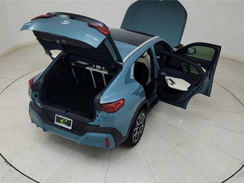 Used 2025 BMW X2 xDrive28i w/ Premium Package image 86