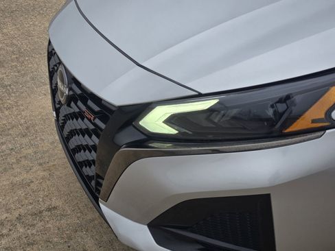 Certified 2023 Nissan Altima 2.5 SR image 10