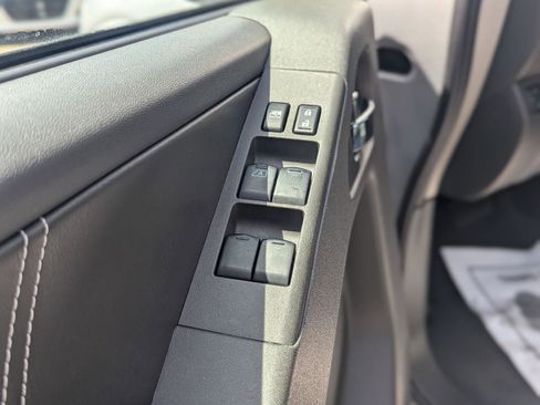 Used 2020 Nissan Frontier PRO-4X w/ Pro-4x Utility Package AWD/4WD image 35