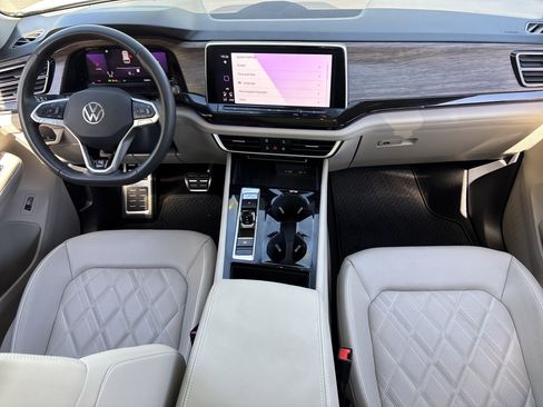 Used 2026 Volkswagen Atlas SEL Premium R-Line image 13