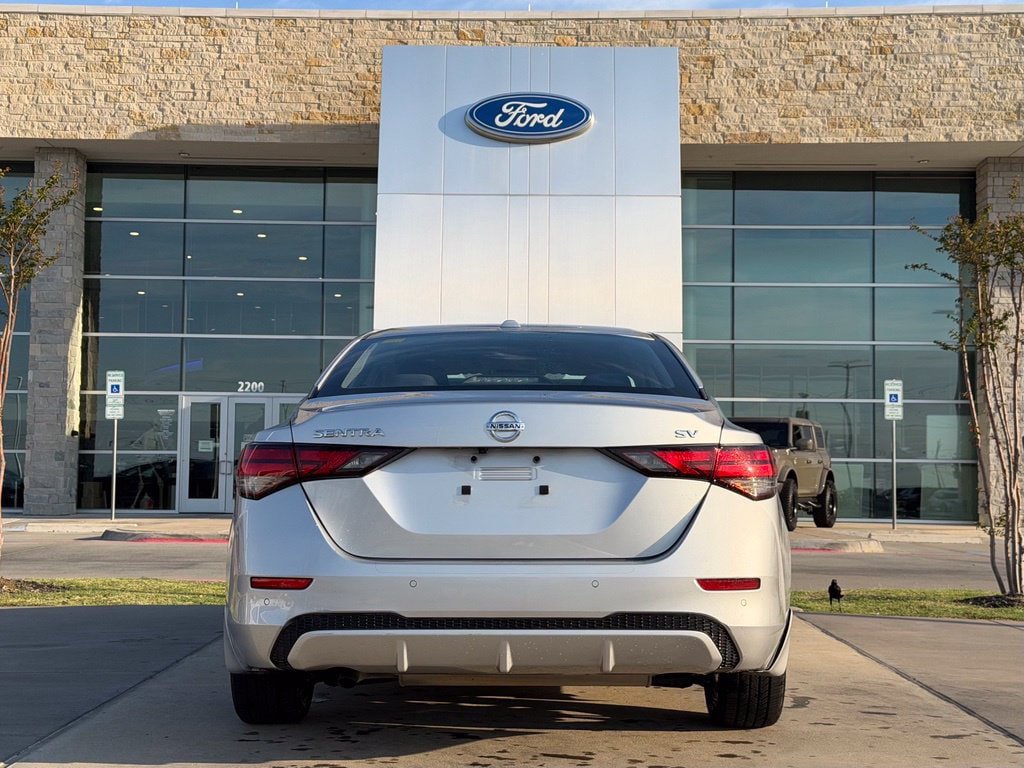 Used 2022 Nissan Sentra SV FWD image 10
