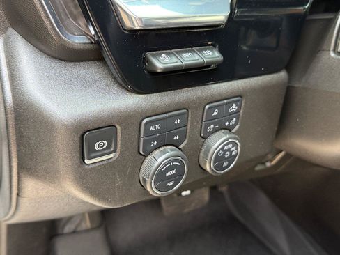 Used 2024 Chevrolet Silverado 2500 LTZ w/ LTZ Plus Package AWD/4WD image 18