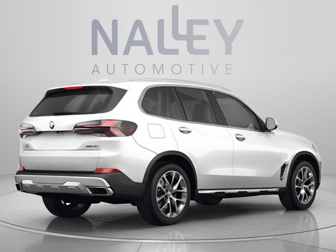 Used 2024 BMW X5 xDrive40i w/ Premium Package AWD/4WD image 6