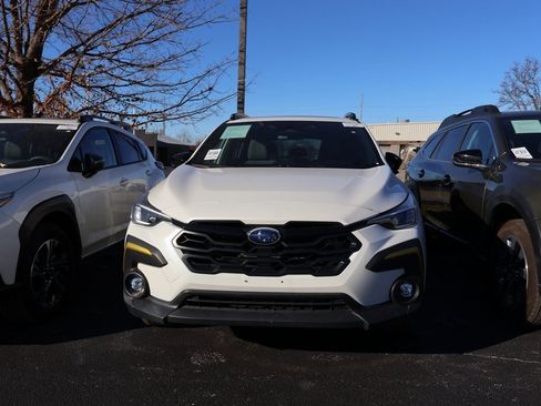 Used 2024 Subaru Crosstrek 2.5i Sport image 3