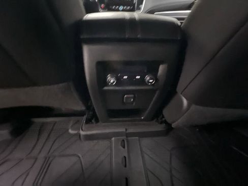 Certified 2023 Chevrolet Traverse LT FWD image 20