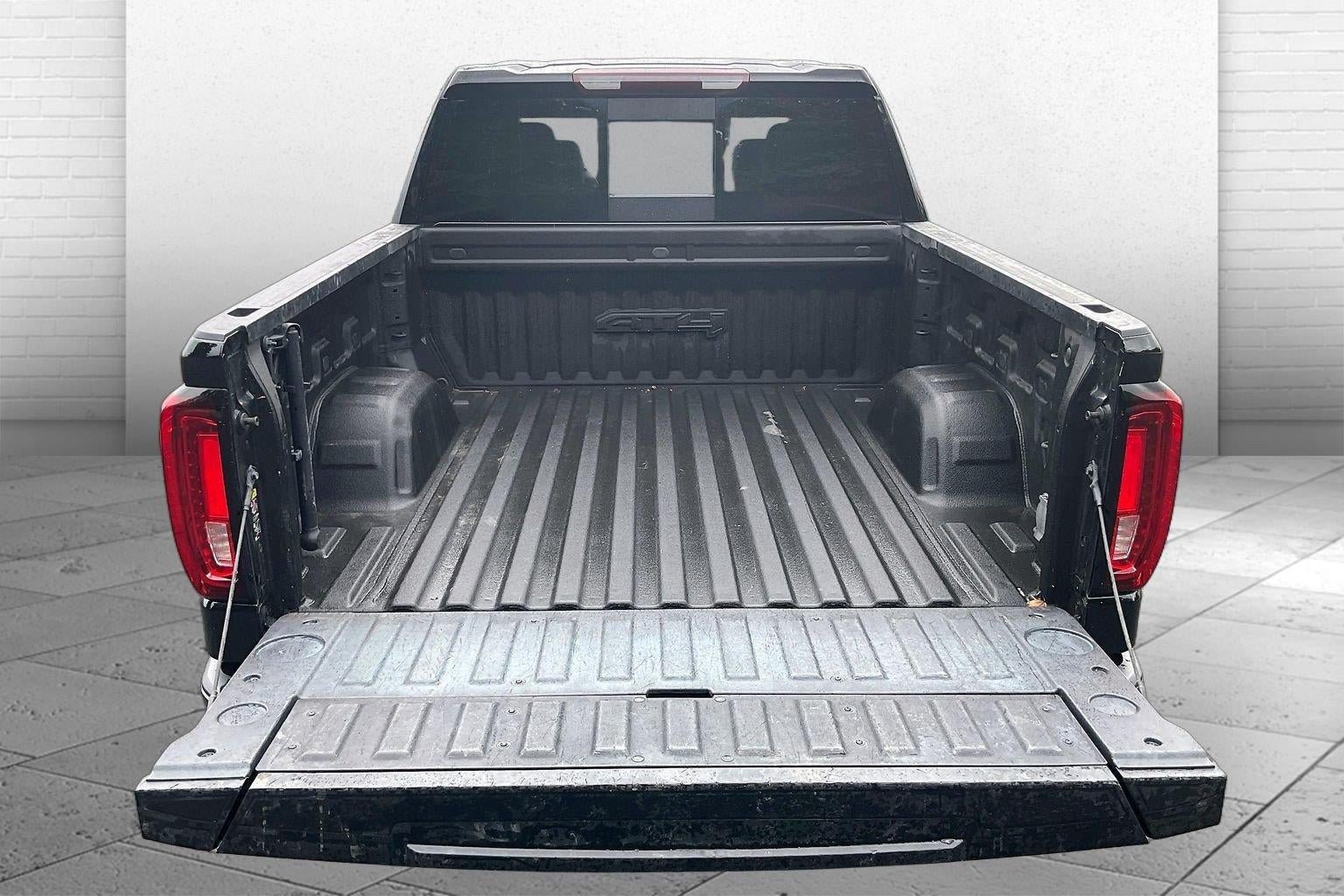 Used 2024 GMC Sierra 1500 AT4 w/ AT4 Preferred Package AWD/4WD image 4