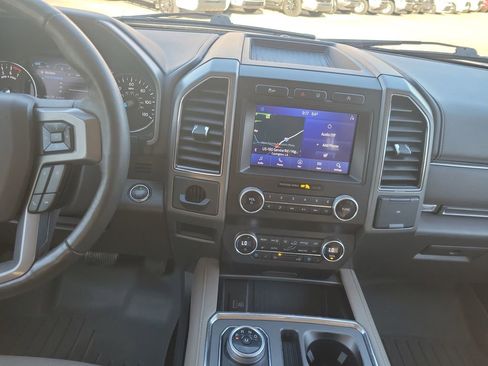 Used 2021 Ford Expedition XLT image 21