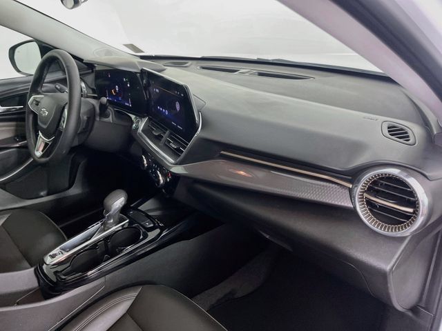 Used 2025 Chevrolet Trax ACTIV w/ Sunroof Package FWD image 29