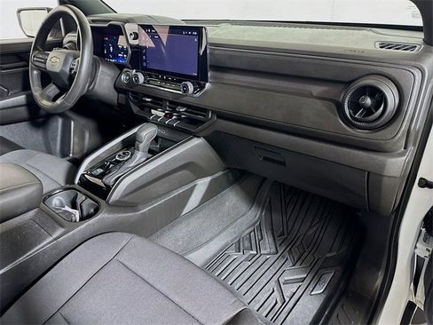 Used 2024 Chevrolet Colorado W/T image 26