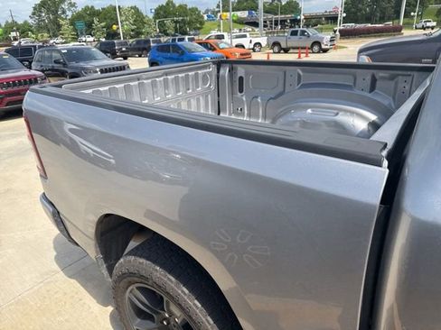 Used 2022 RAM 1500 Big Horn AWD/4WD image 4